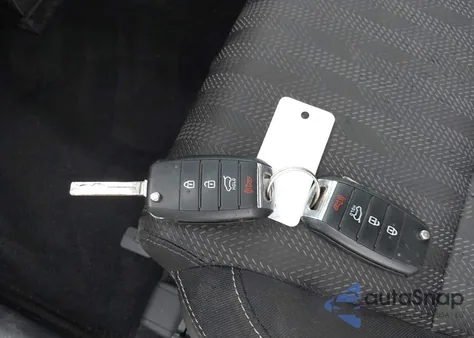 2017 Kia Sportage Lx z USA, uszkodzony, nr VIN KNDPM3AC7H7176849